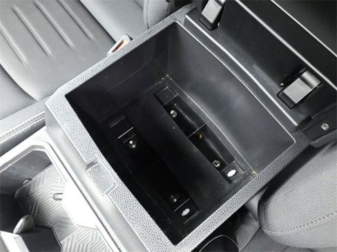 Used 2024 Toyota Tacoma TRD Off-Road image 4