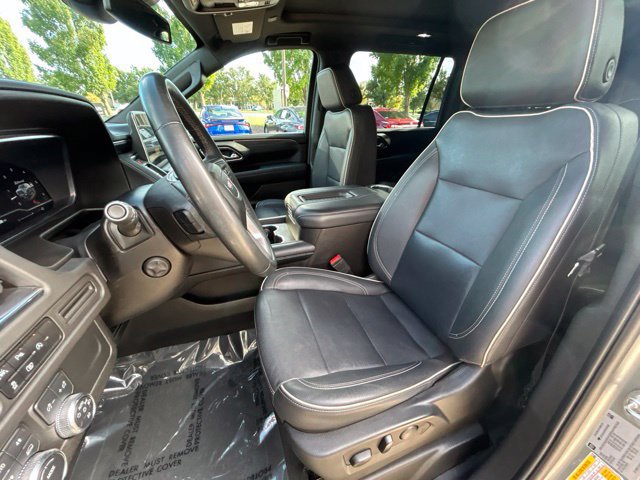 Used 2023 GMC Yukon XL SLT w/ SLT Premium Package AWD/4WD image 13