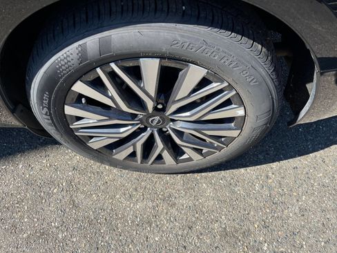 Used 2025 Nissan Altima 2.5 SV FWD image 26