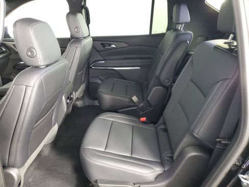 Used 2026 Chevrolet Traverse LT w/ Midnight/Sport Edition FWD image 13