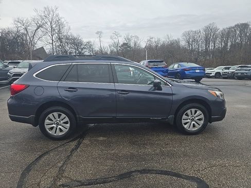 Used 2017 Subaru Outback 2.5i Premium w/ Popular Package #1 image 2