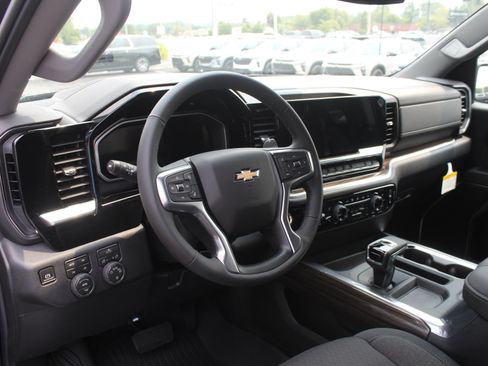 New 2026 Chevrolet Silverado 1500 LT w/ Z71 Off-Road Package AWD/4WD image 10