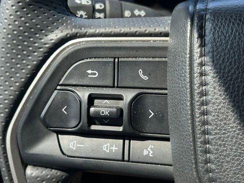 Certified 2025 Toyota 4Runner SR5 AWD/4WD image 35