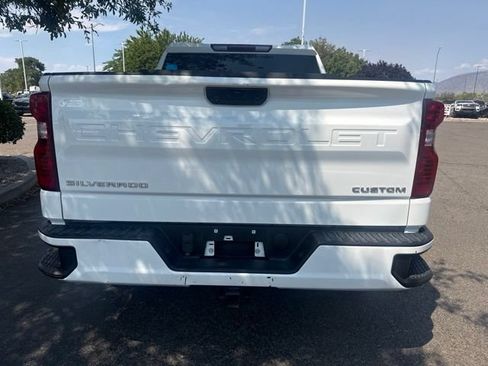 Used 2022 Chevrolet Silverado 1500 Custom RWD image 5