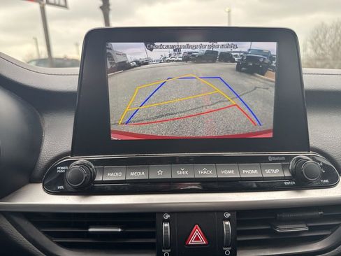 Used 2019 Kia Forte LXS image 28