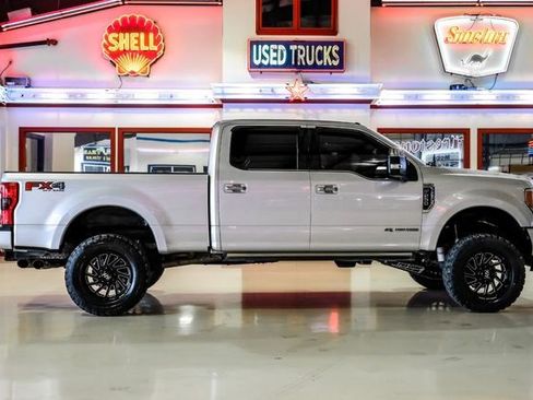 Used 2017 Ford F250 Platinum w/ Platinum Ultimate Package image 11