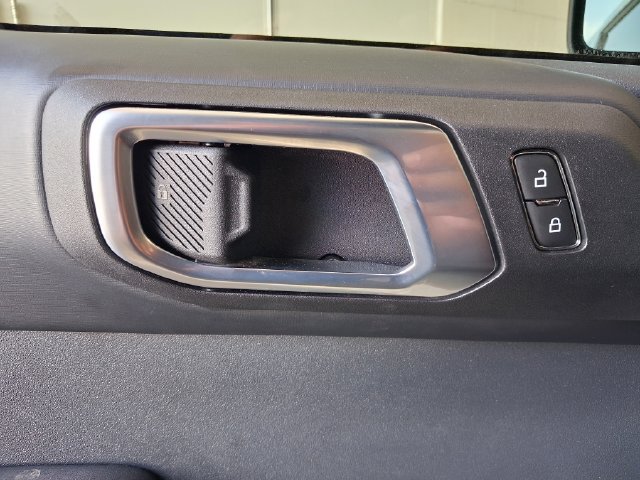 Used 2025 Ford Bronco Outer Banks AWD/4WD image 9