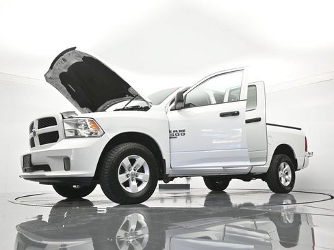 Used 2019 RAM 1500 Express AWD/4WD image 48