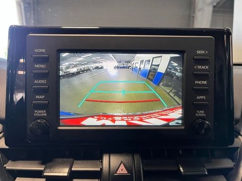 Used 2019 Toyota RAV4 LE w/ Carpet Mat Package AWD/4WD image 26