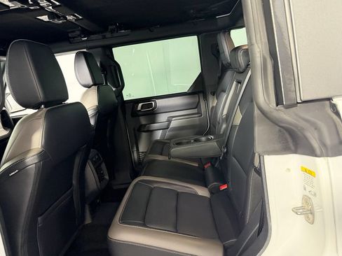 Used 2025 Ford Bronco Outer Banks AWD/4WD image 30