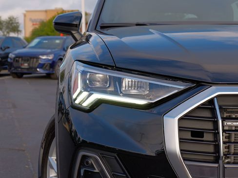 Certified 2025 Audi Q3 2.0T Premium w/ Convenience Package image 3