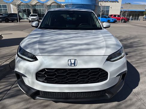 Used 2025 Honda HR-V LX image 2