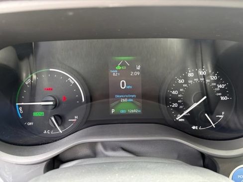 Used 2024 Toyota Sienna XLE w/ XLE Plus Package AWD/4WD image 32