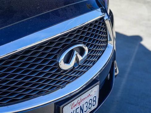 Used 2019 INFINITI QX60 Luxe w/ Essential Package image 3