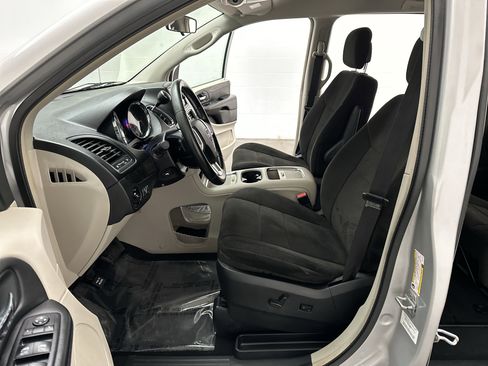 Used 2012 Dodge Grand Caravan Crew image 13