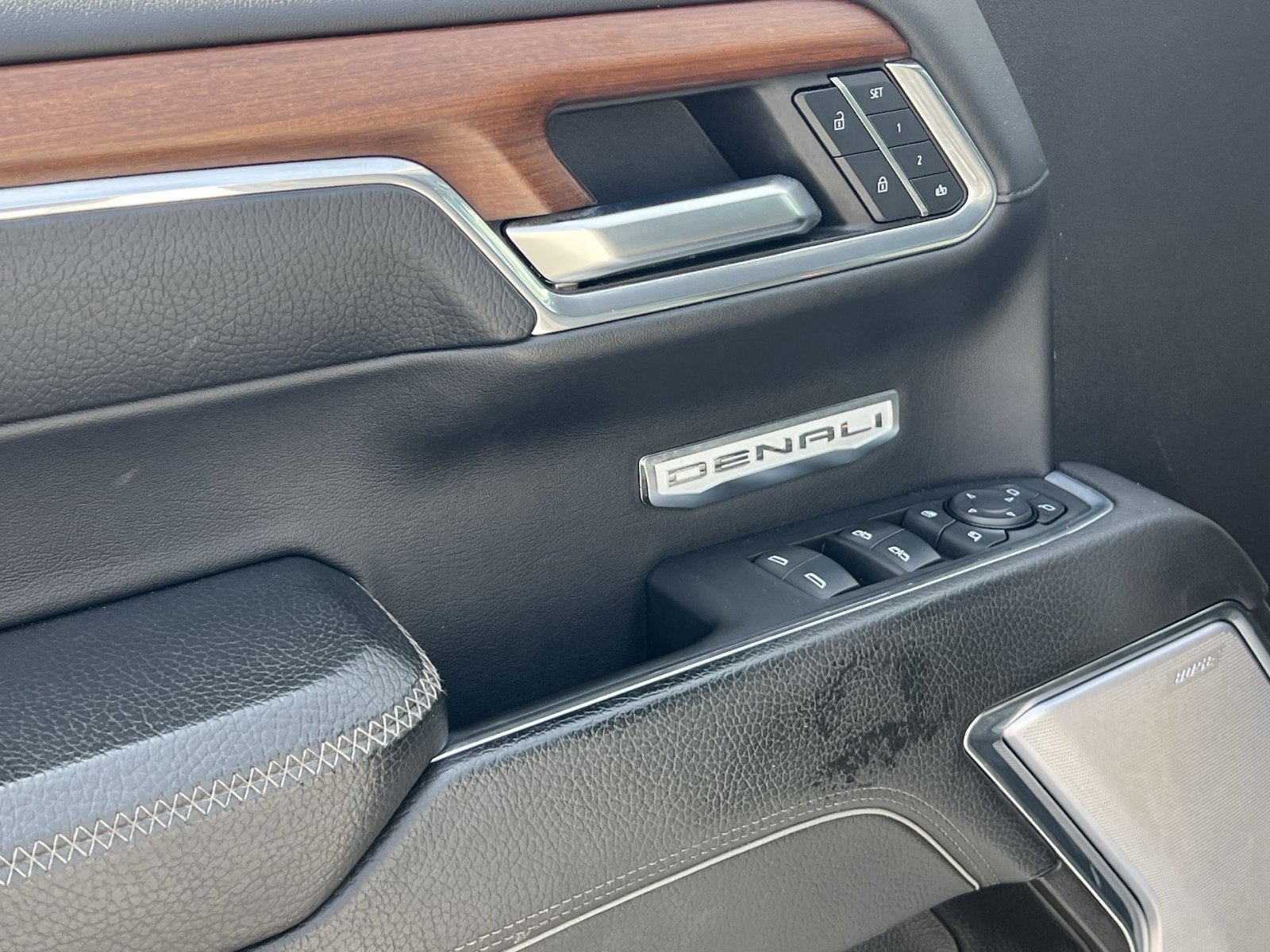 Used 2023 GMC Sierra 1500 Denali AWD/4WD image 15