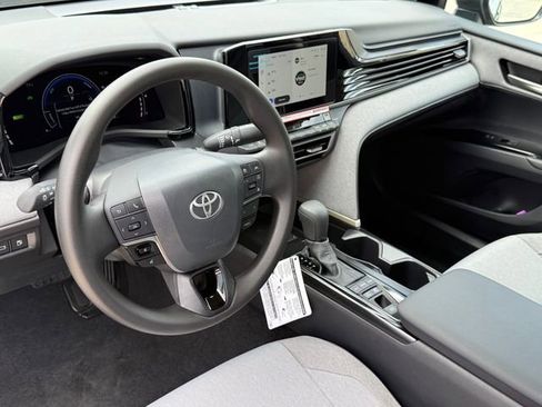Used 2026 Toyota Camry LE FWD image 10