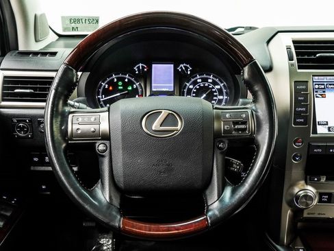 Used 2019 Lexus GX 460 Premium image 18
