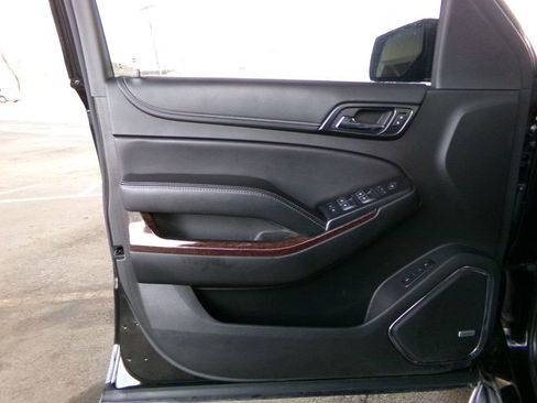 Used 2018 GMC Yukon SLT w/ Open Road Package image 9