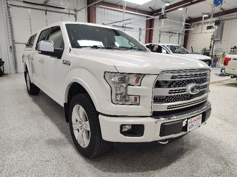 Used 2015 Ford F150 Platinum w/ Equipment Group 701A Luxury AWD/4WD image 3