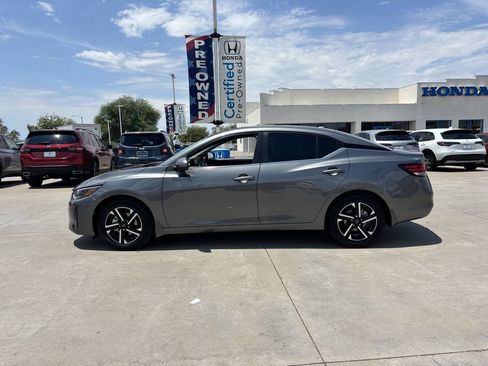 Used 2025 Nissan Sentra SV w/ All-Weather Package FWD image 2