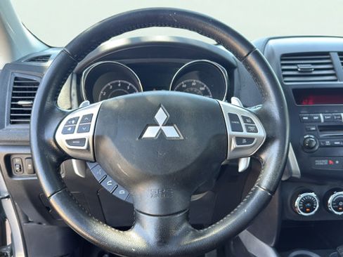 Used 2013 Mitsubishi Outlander Sport SE FWD image 13