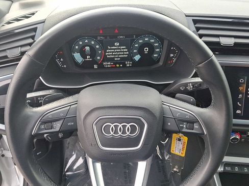 Used 2022 Audi Q3 2.0T Premium image 16