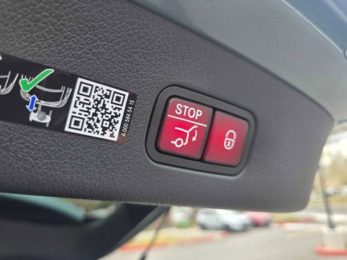 Used 2026 Mercedes-Benz GLC 300 4MATIC image 18