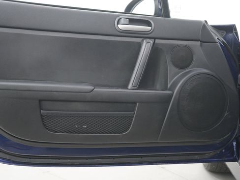 Used 2010 MAZDA MX-5 Miata Sport RWD image 14