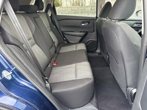 Used 2024 Nissan Rogue SV image 25
