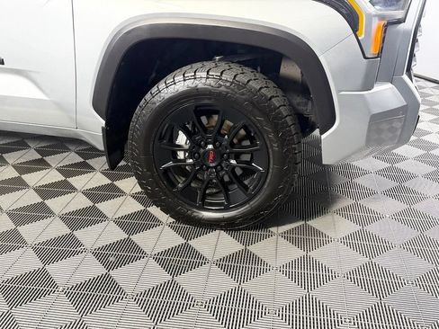 Used 2025 Toyota Tundra Limited w/ TRD Off-Road Package AWD/4WD image 13