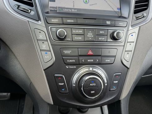 Used 2018 Hyundai Santa Fe Limited image 21