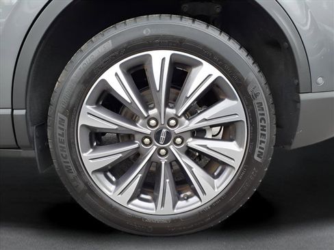 Used 2022 Lincoln Corsair Reserve w/ Equipment Group 201A image 7