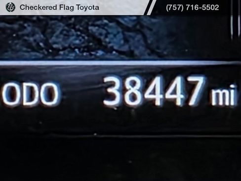 Used 2022 Toyota Tacoma SR image 13