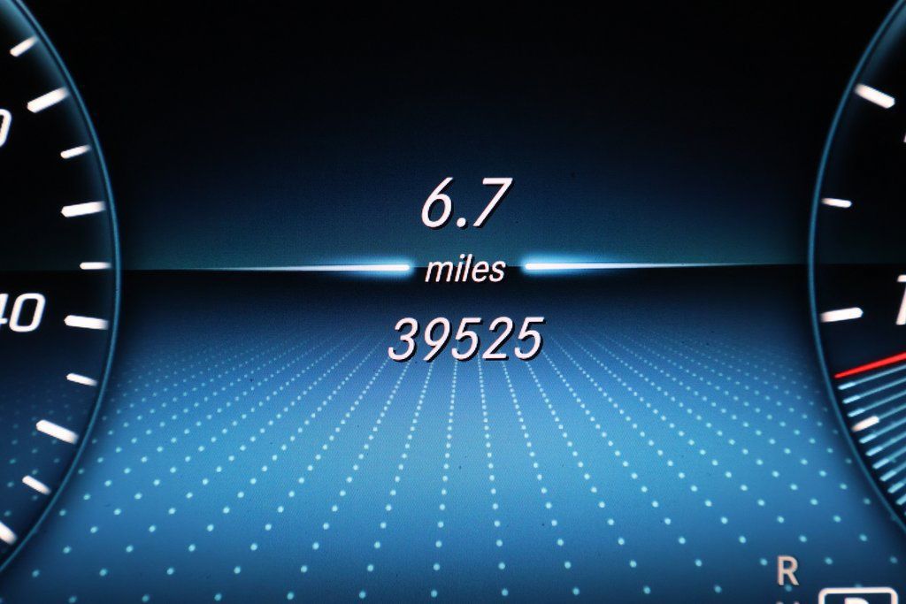 Used 2021 Mercedes-Benz GLC 300 image 17