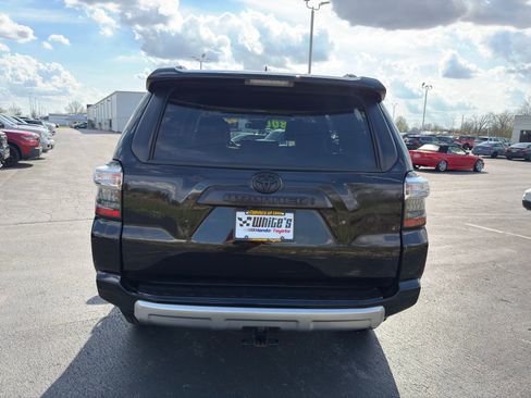 Used 2024 Toyota 4Runner TRD Off-Road Premium AWD/4WD image 5