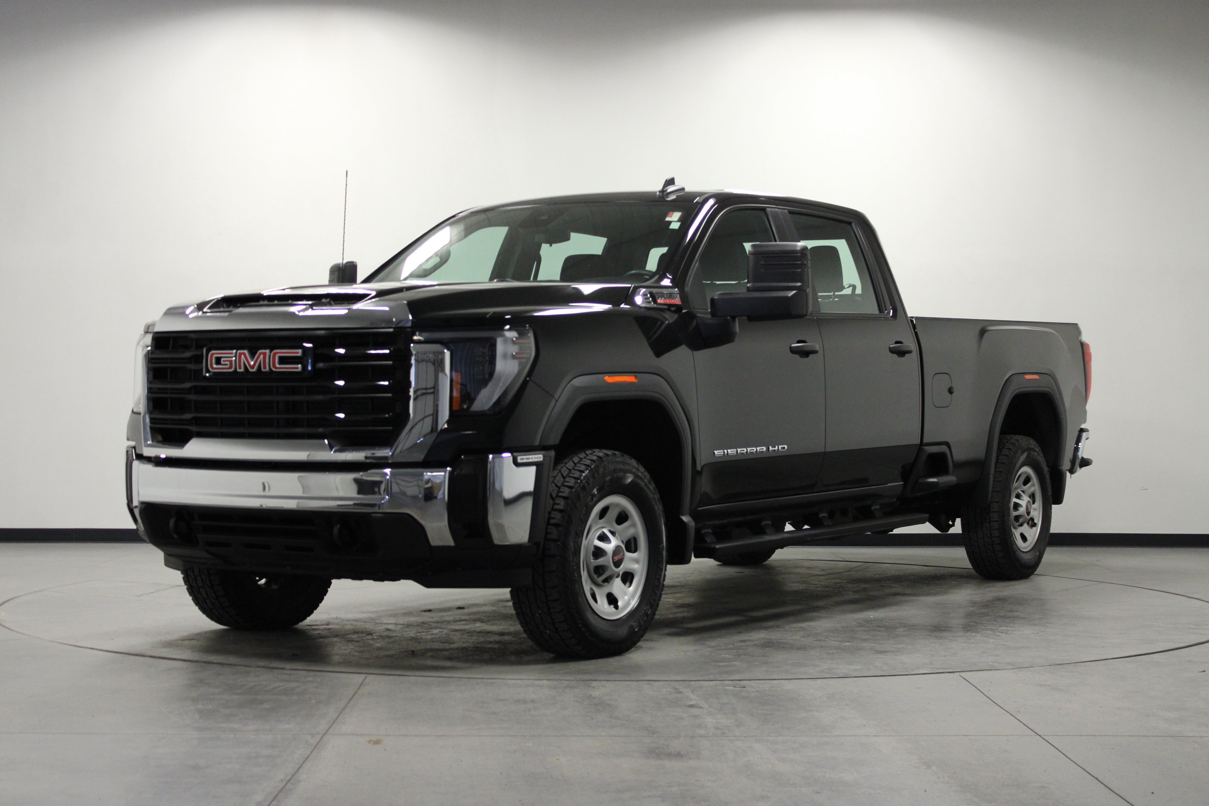 Used 2024 GMC Sierra 3500 Pro RWD image 8