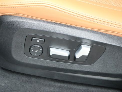 Used 2024 BMW X5 sDrive40i w/ M Sport Package RWD image 29