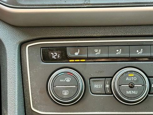 Used 2021 Volkswagen Atlas SE image 30