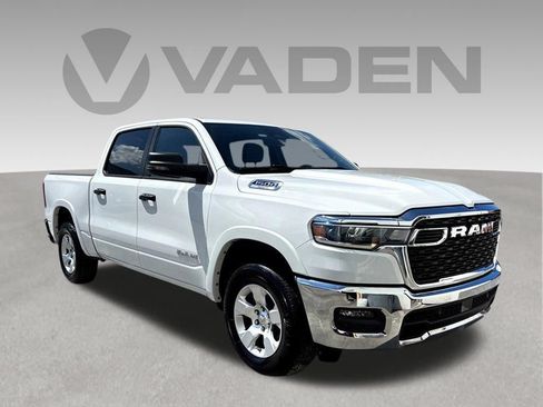 Used 2025 RAM 1500 Big Horn AWD/4WD image 1