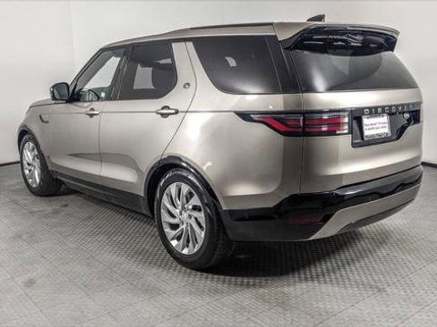 Used 2023 Land Rover Discovery S R-Dynamic image 4