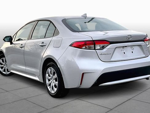 Used 2022 Toyota Corolla LE image 12