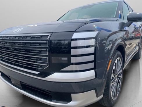 New 2026 Hyundai Palisade Calligraphy FWD image 3