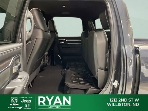 New 2026 RAM 2500 Laramie w/ Night Edition AWD/4WD image 15