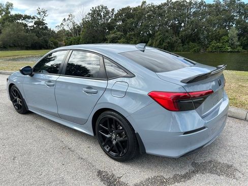 Used 2022 Honda Civic Sport image 3