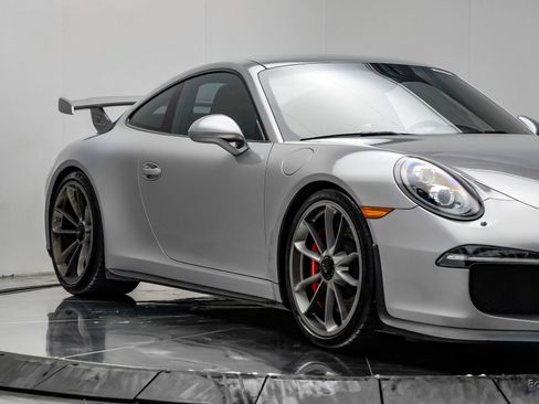 Used 2015 Porsche 911 GT3 RWD image 27