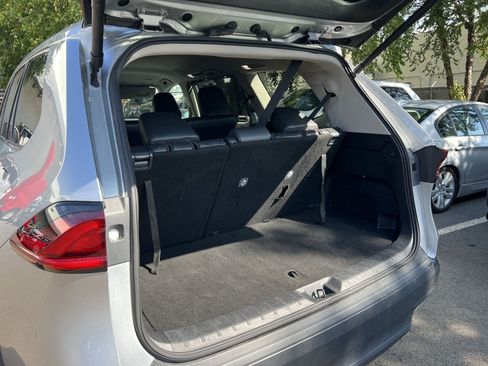 Used 2025 Toyota Grand Highlander AWD image 25