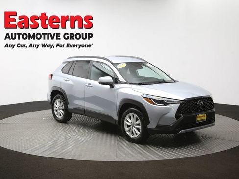 Used 2023 Toyota Corolla Cross LE image 46