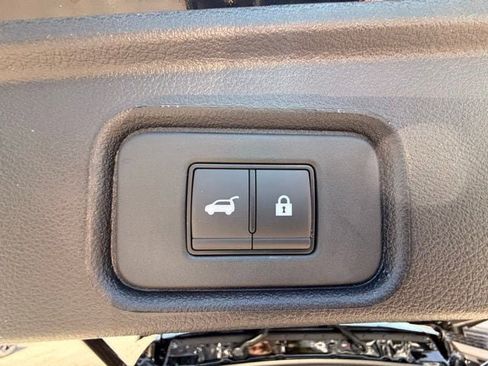 New 2026 Nissan Pathfinder Platinum AWD/4WD image 18