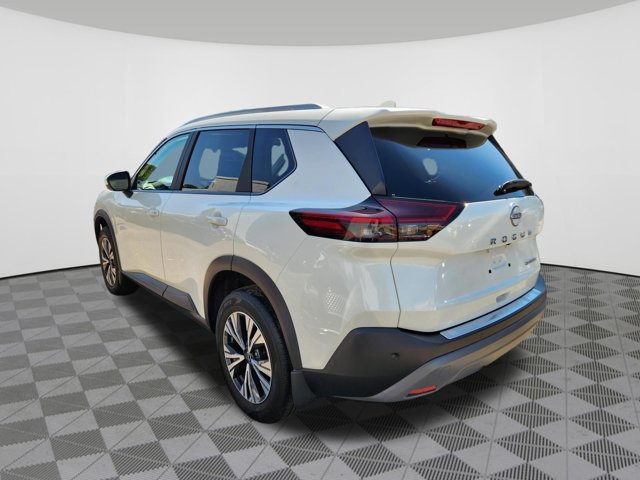 Certified 2023 Nissan Rogue SV w/ SV Premium B Package AWD/4WD image 3